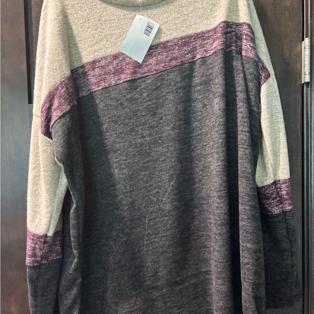 NWT Gray and Purple Crew Neck Sweater with Color-Block Design - Picture 1 of 2